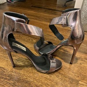 Steve Madden Rose Gold Pumps